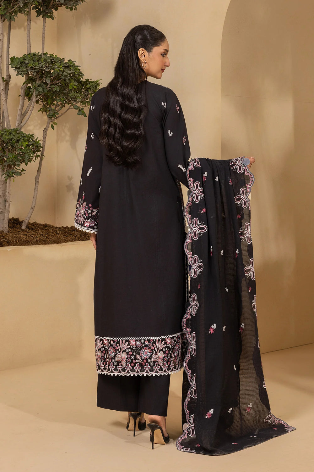 Unstitched 3 Piece Lawn Floral